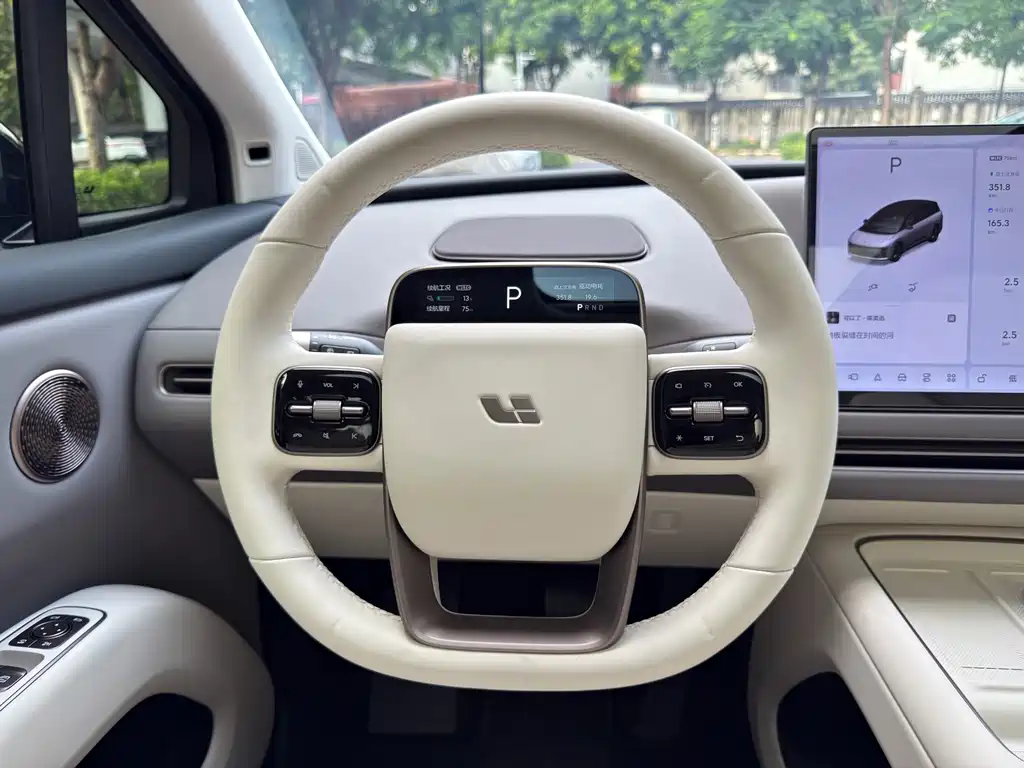 Li Auto Li i8 — миниатюра 25
