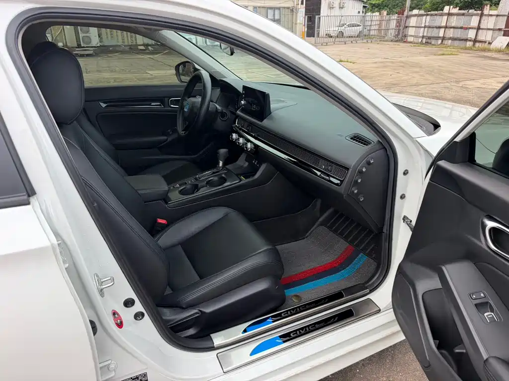 Honda Civic — миниатюра 8