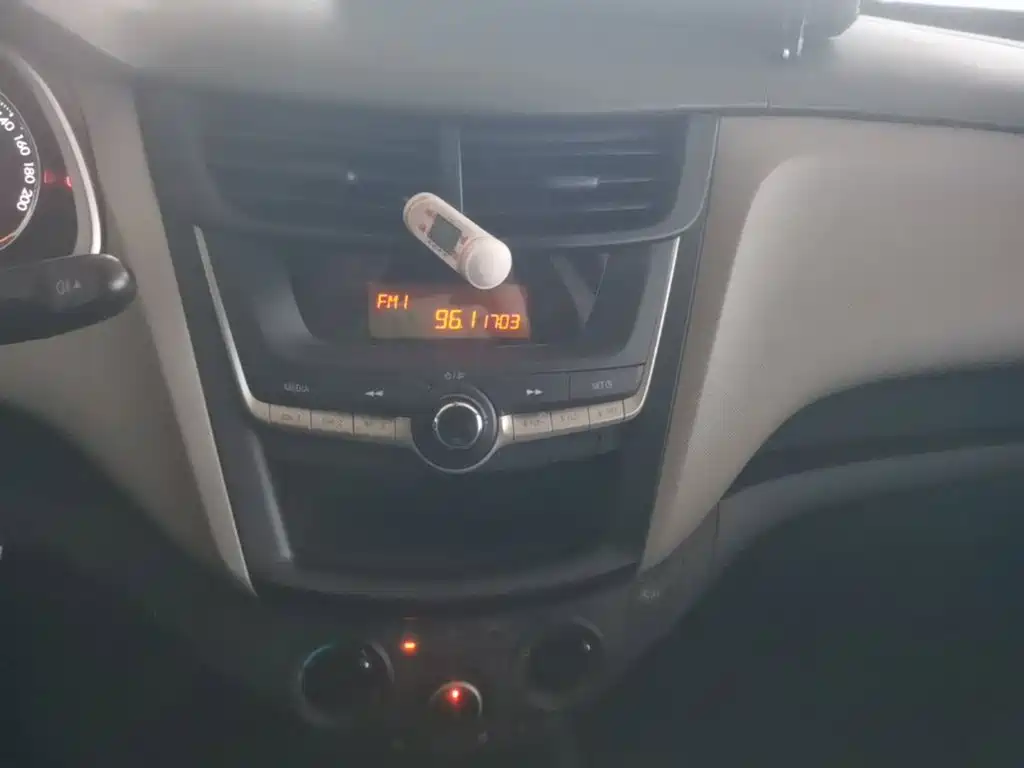Chevrolet Sail — миниатюра 13