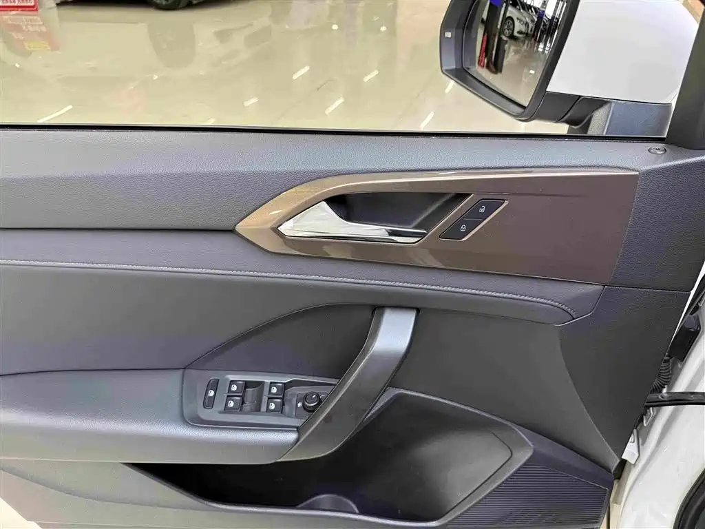 Volkswagen Tharu — миниатюра 14