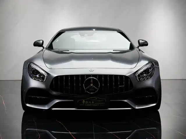 MERCEDES-BENZ AMG GT 2019