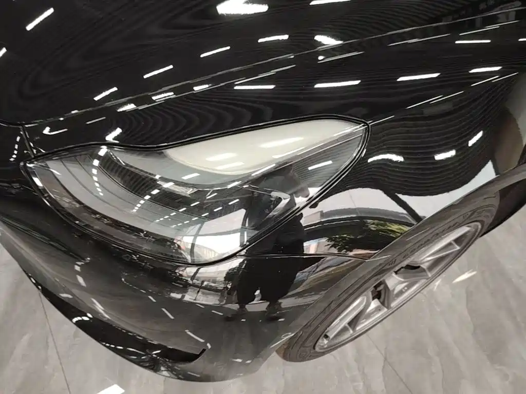Tesla Model 3 — миниатюра 24