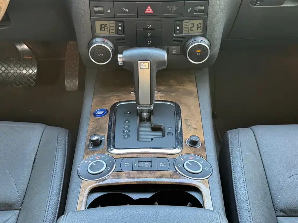 Volkswagen Touareg — миниатюра 14