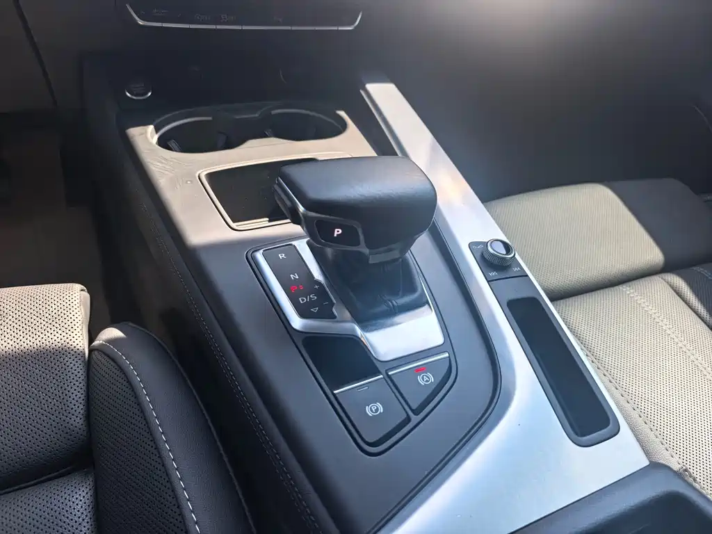 Audi A4L — миниатюра 18