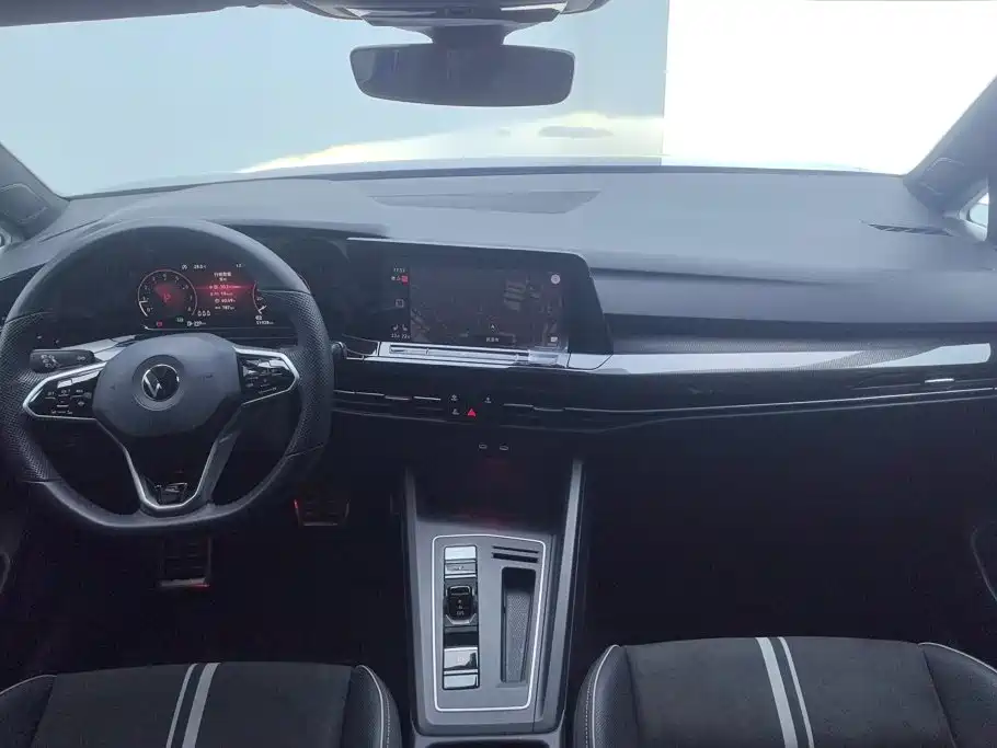 Volkswagen Golf — миниатюра 12