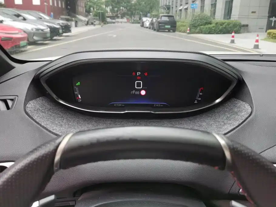 Peugeot 4008 — миниатюра 14
