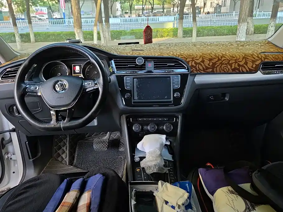 Volkswagen Tiguan L — миниатюра 12