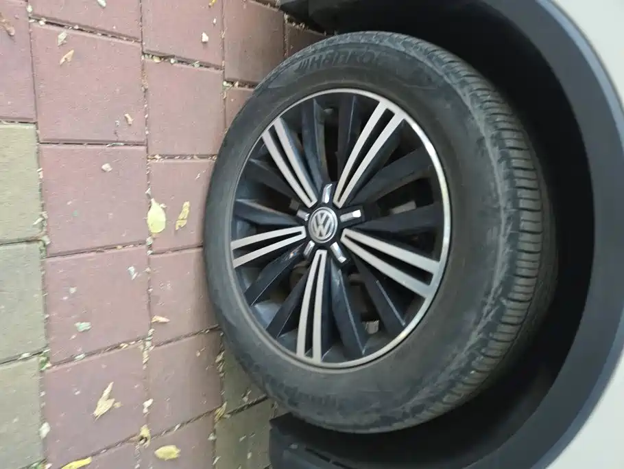 Volkswagen Tiguan L — миниатюра 6