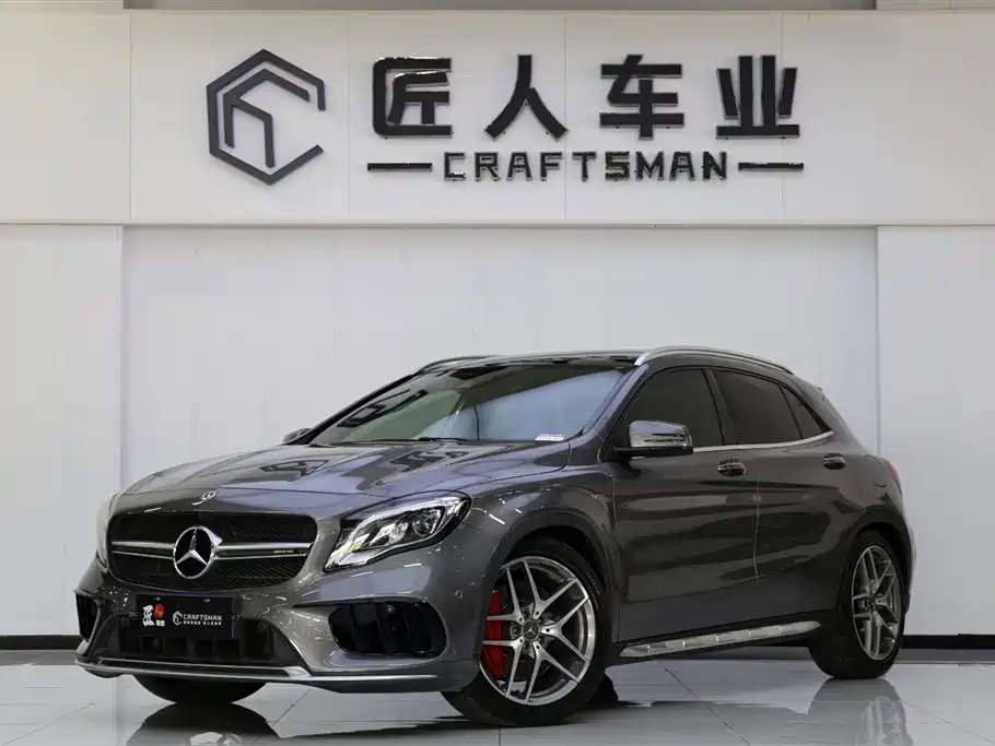 Mercedes-Benz GLA AMG 2019