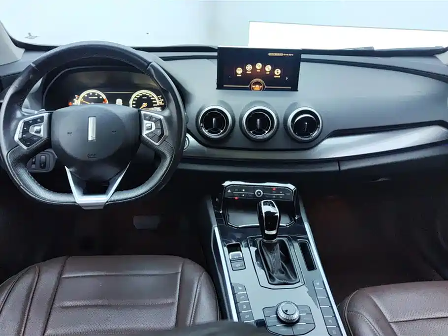 WEI PAI WEI BRAND VV7