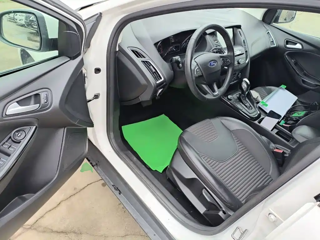 Ford Focus — миниатюра 16