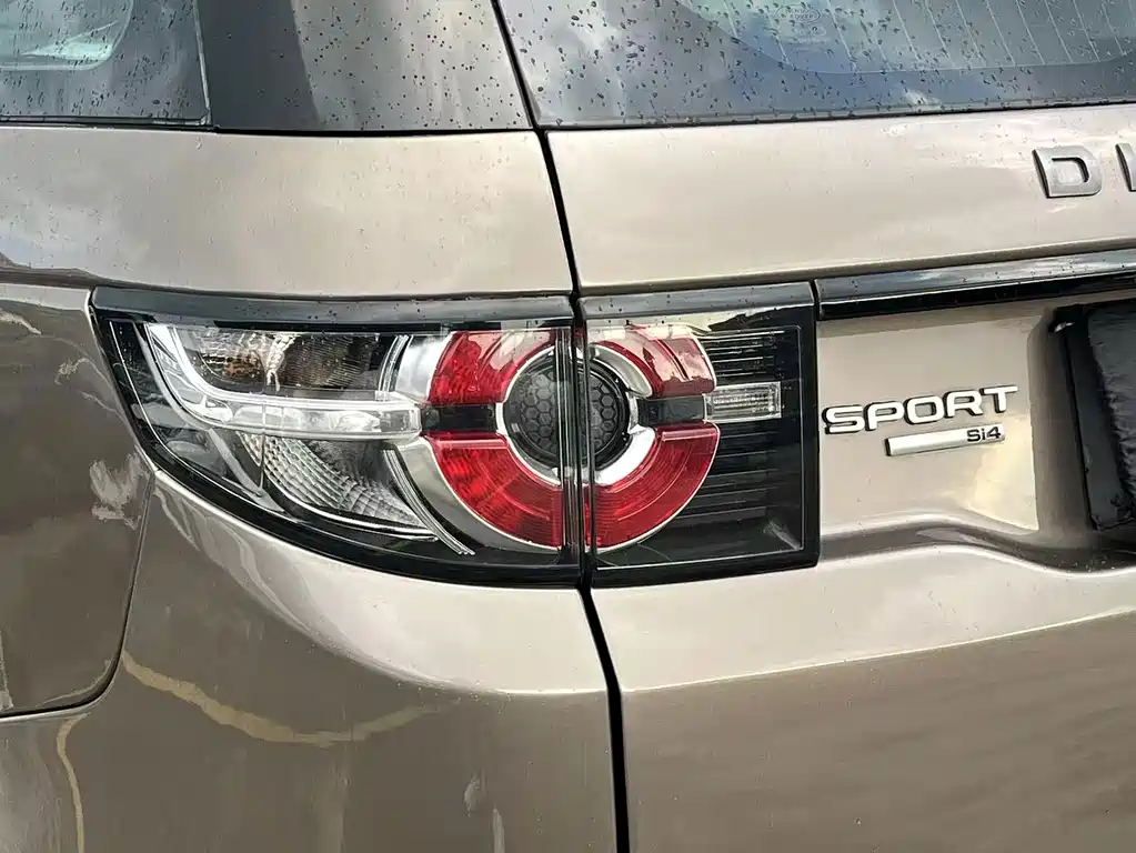 Land Rover Discovery Sport — миниатюра 7