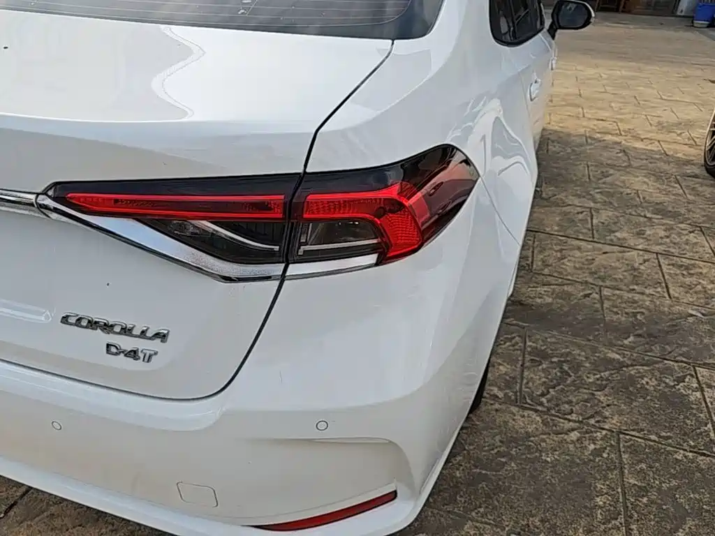 Toyota Corolla — миниатюра 8