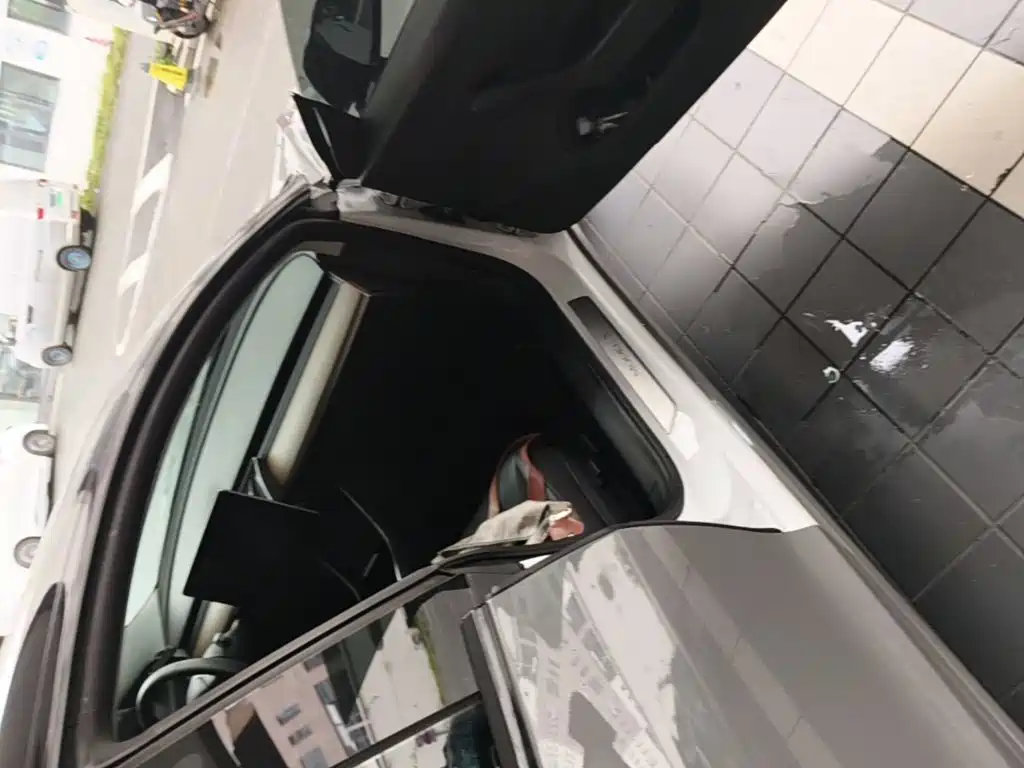 Tesla Model 3 — миниатюра 9