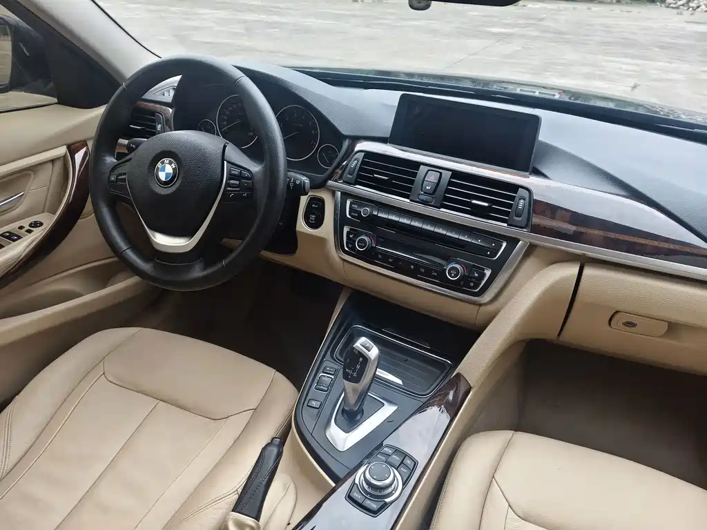 BMW 3 Series — миниатюра 13
