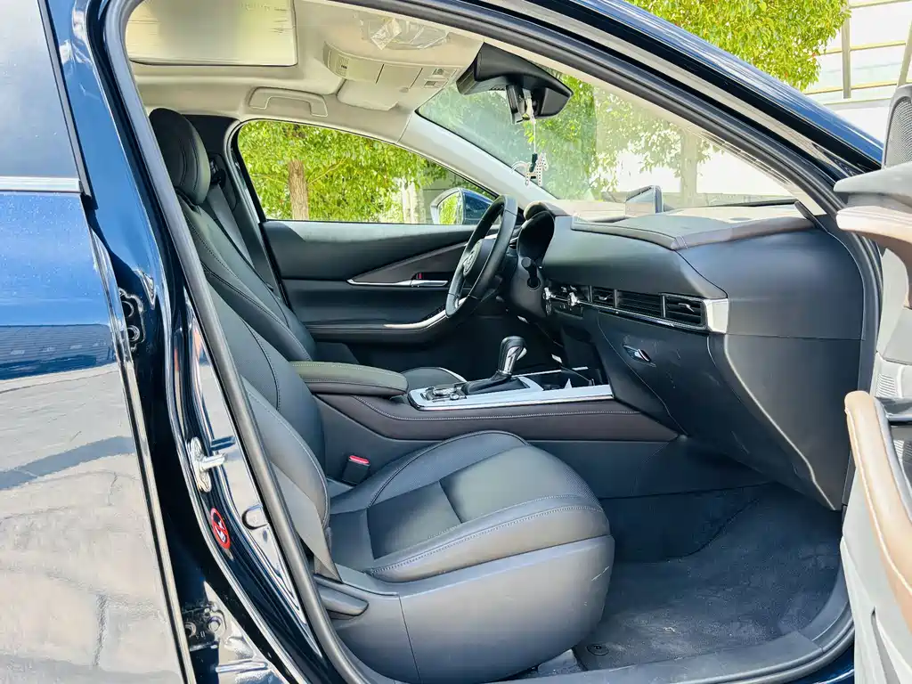 Mazda CX-30 — миниатюра 11