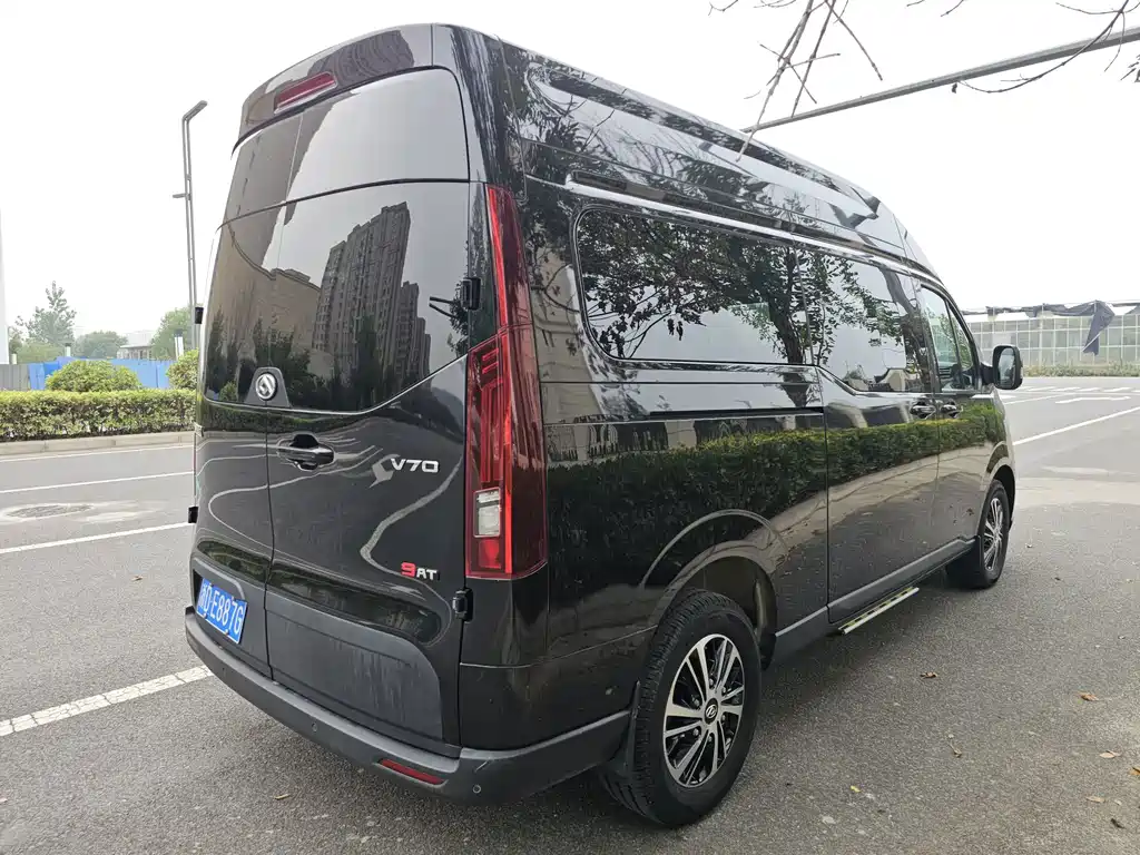 MAXUS V70 — миниатюра 6