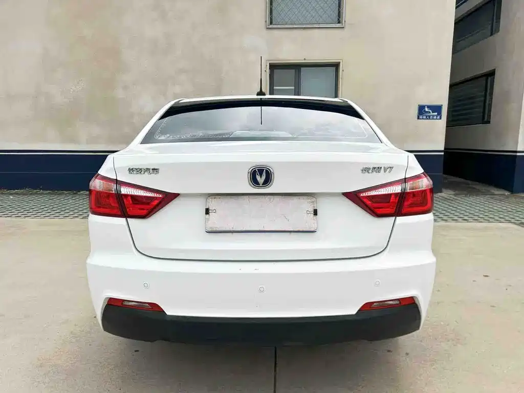 Changan V7 — миниатюра 5