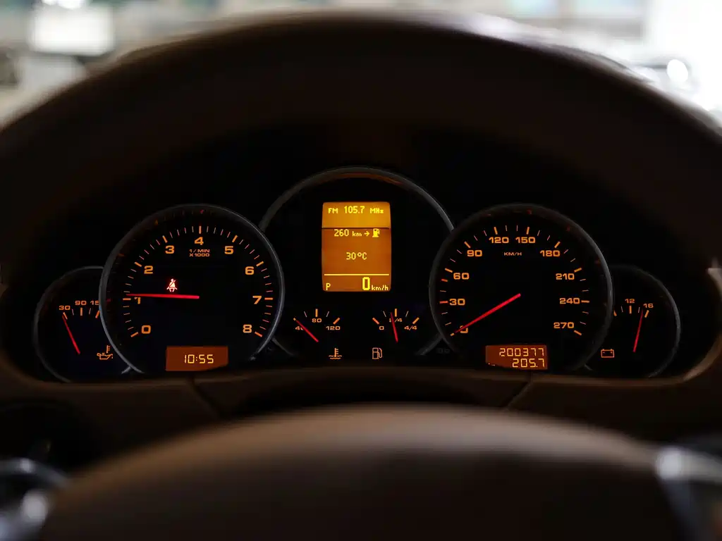 Porsche Cayenne — миниатюра 5