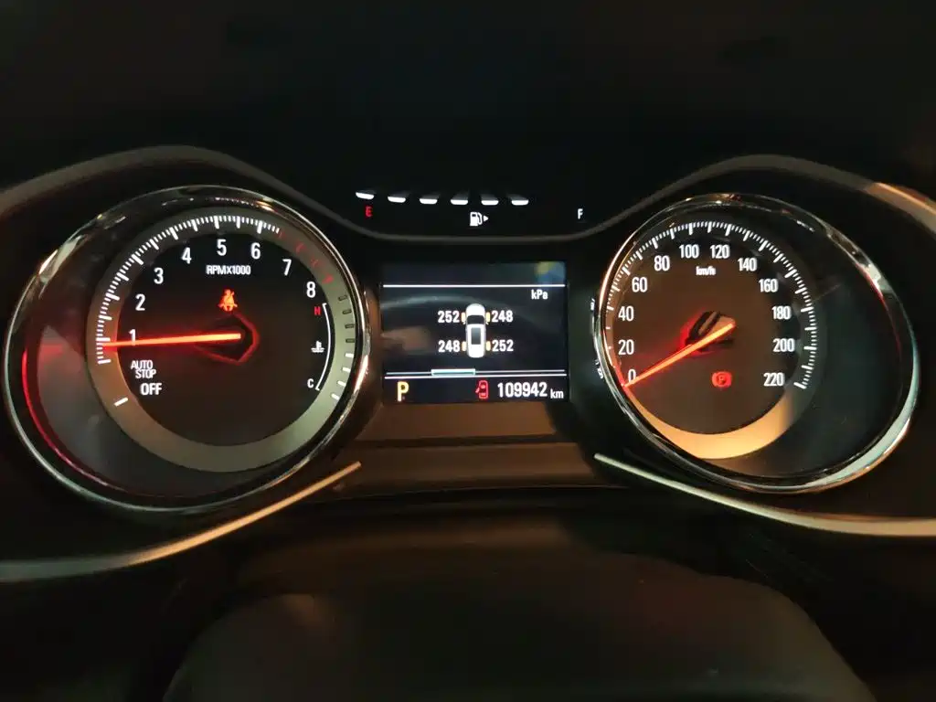 Chevrolet Volando — миниатюра 12