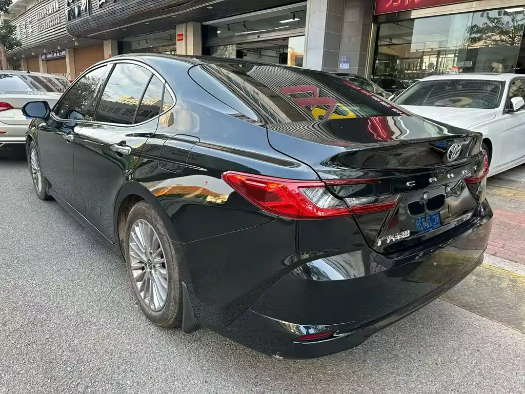 TOYOTA CAMRY