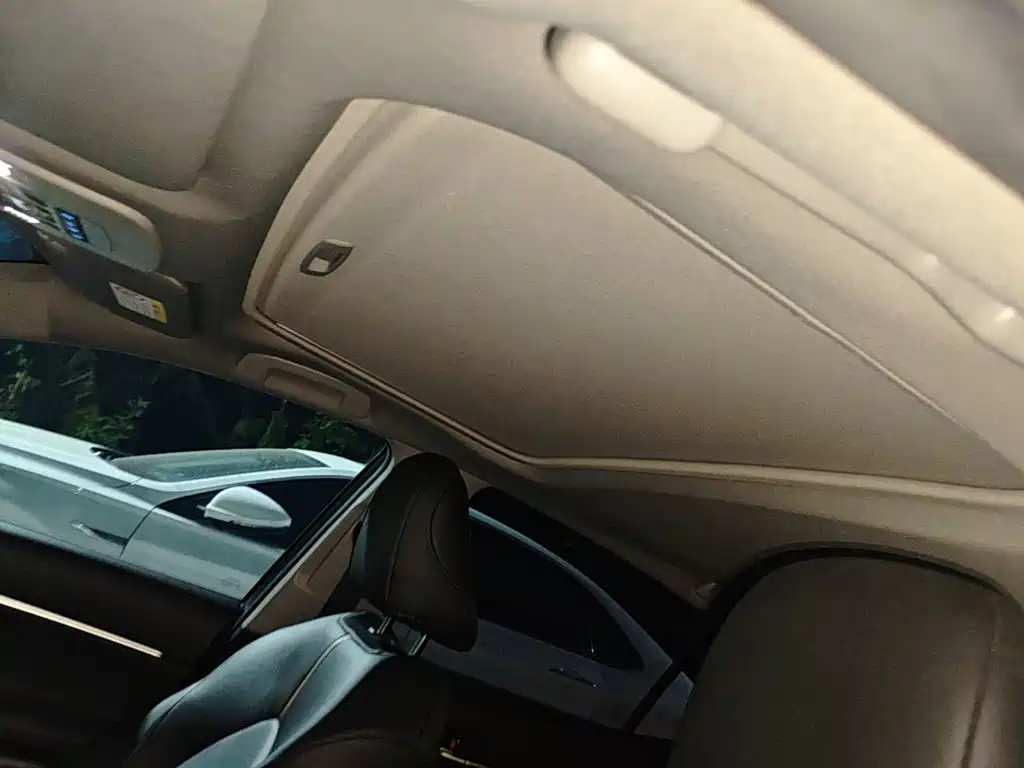 Toyota Camry — миниатюра 18