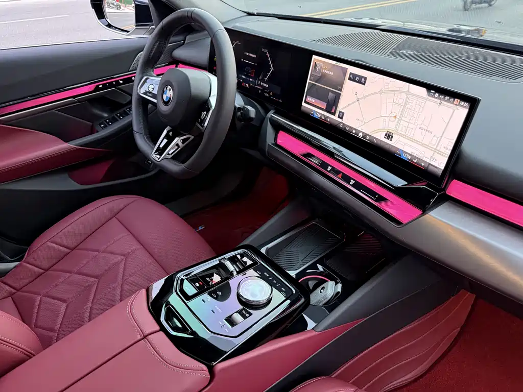 BMW 5 Series — миниатюра 17