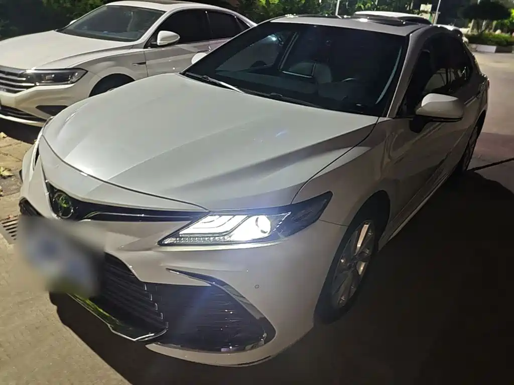 Toyota Camry — миниатюра 2