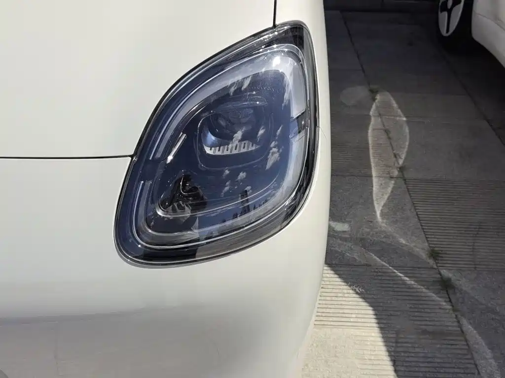 Wuling MINIEV — миниатюра 3