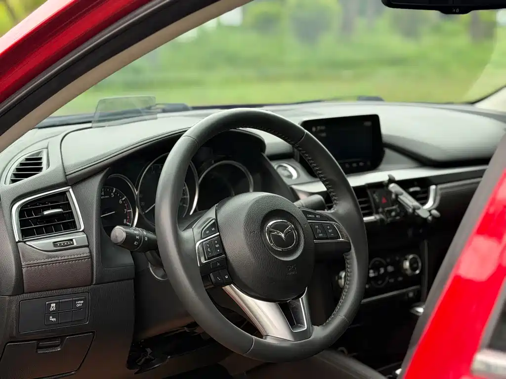 Mazda Atenza — миниатюра 5