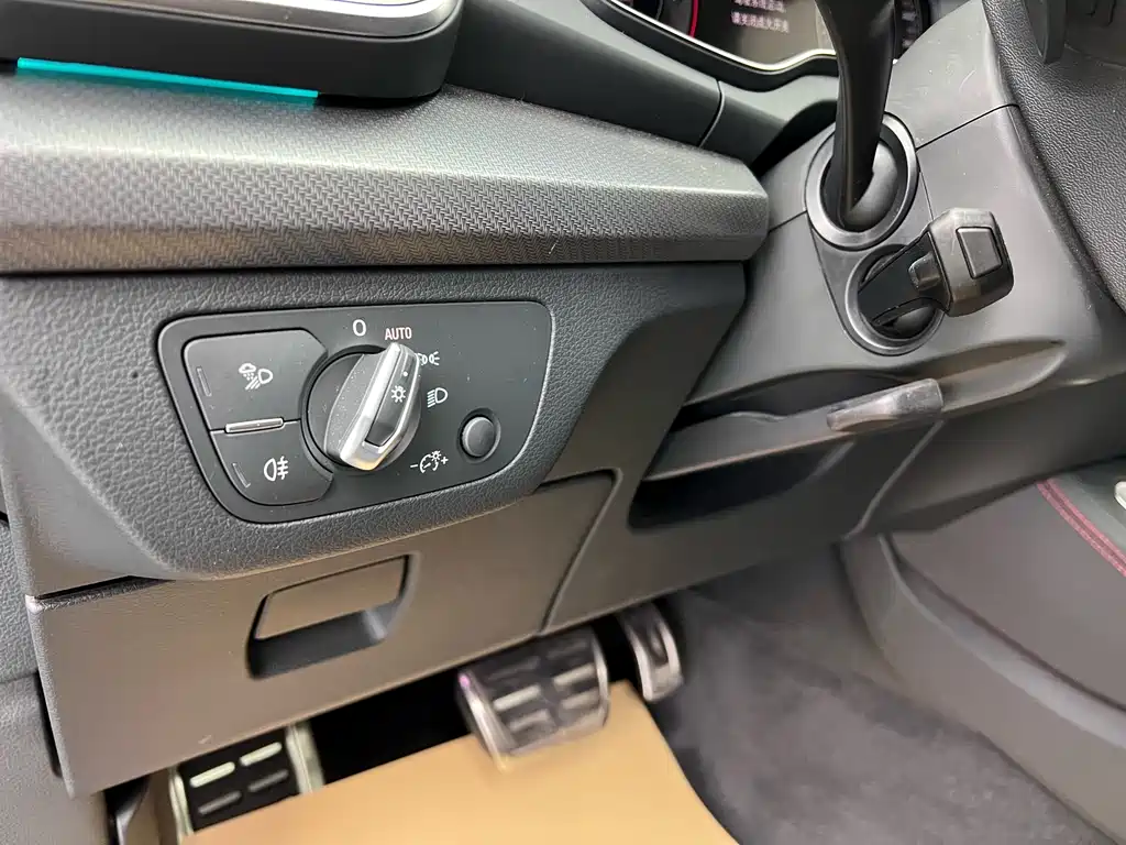 Audi Q5L 2022 40T RS