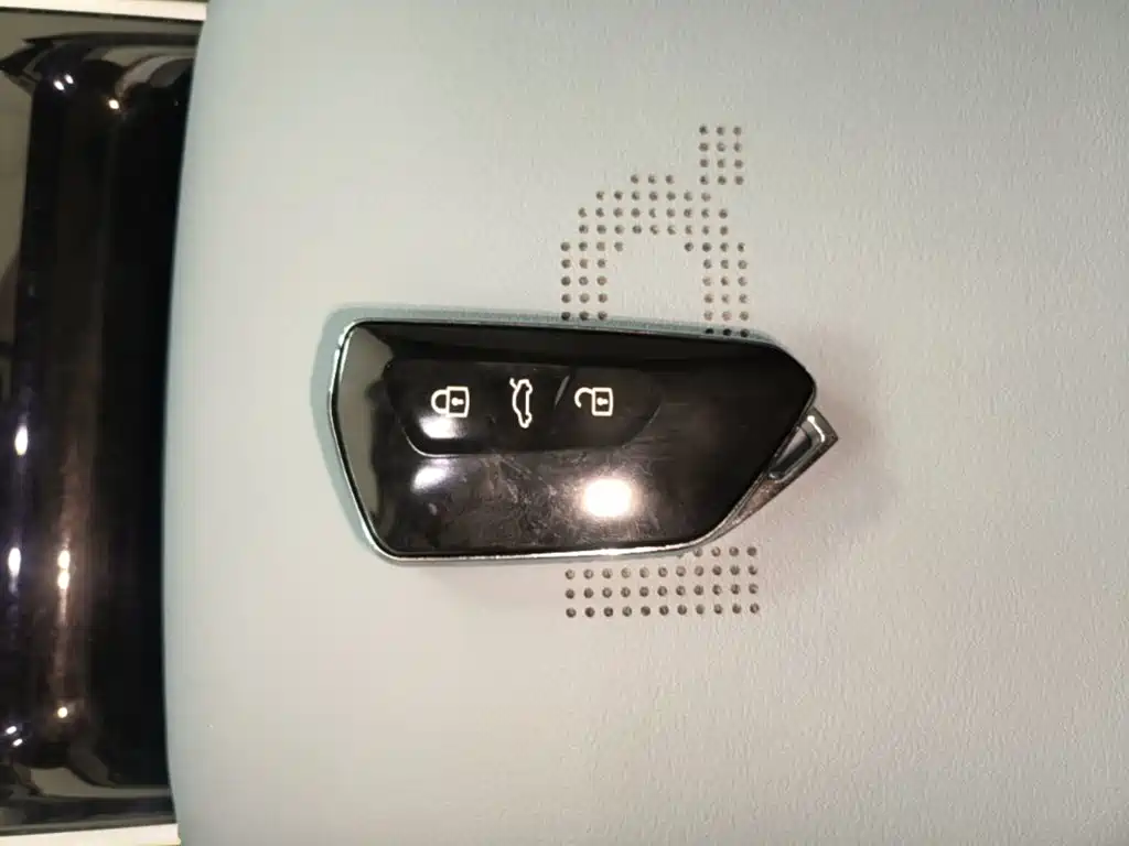 Volkswagen ID.4 X — миниатюра 9