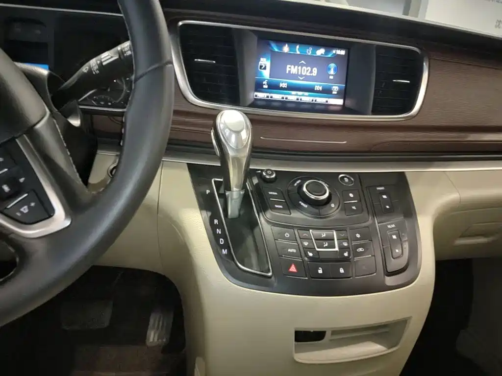 Buick GL8 — миниатюра 14