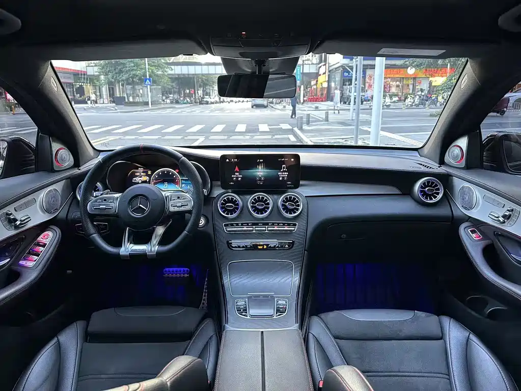 MERCEDES-BENZ GLC AMG