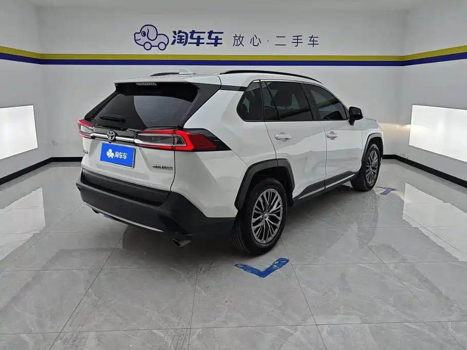 Toyota Wildlander — миниатюра 3