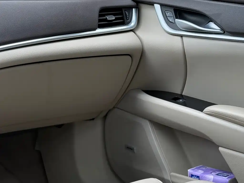 Cadillac XTS — миниатюра 12