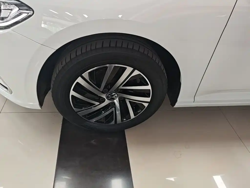 Volkswagen Lavida — миниатюра 23