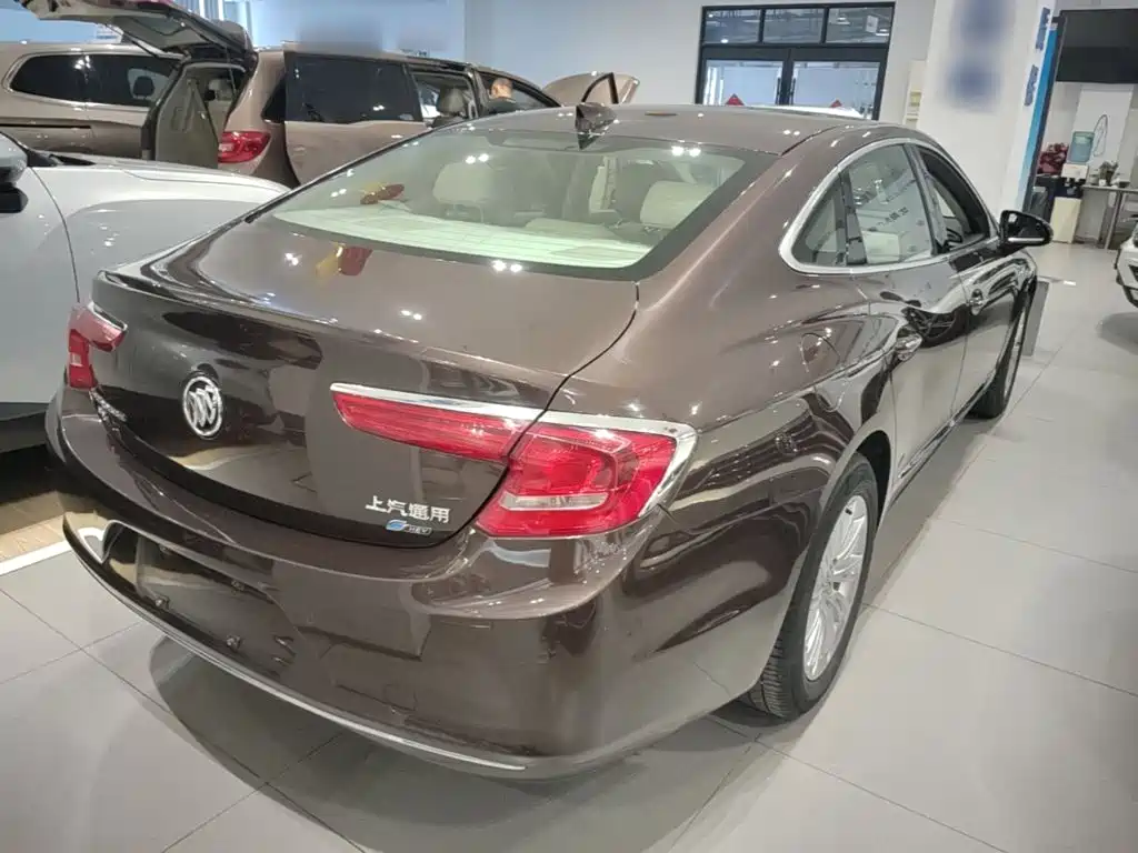 Buick LaCrosse — миниатюра 7