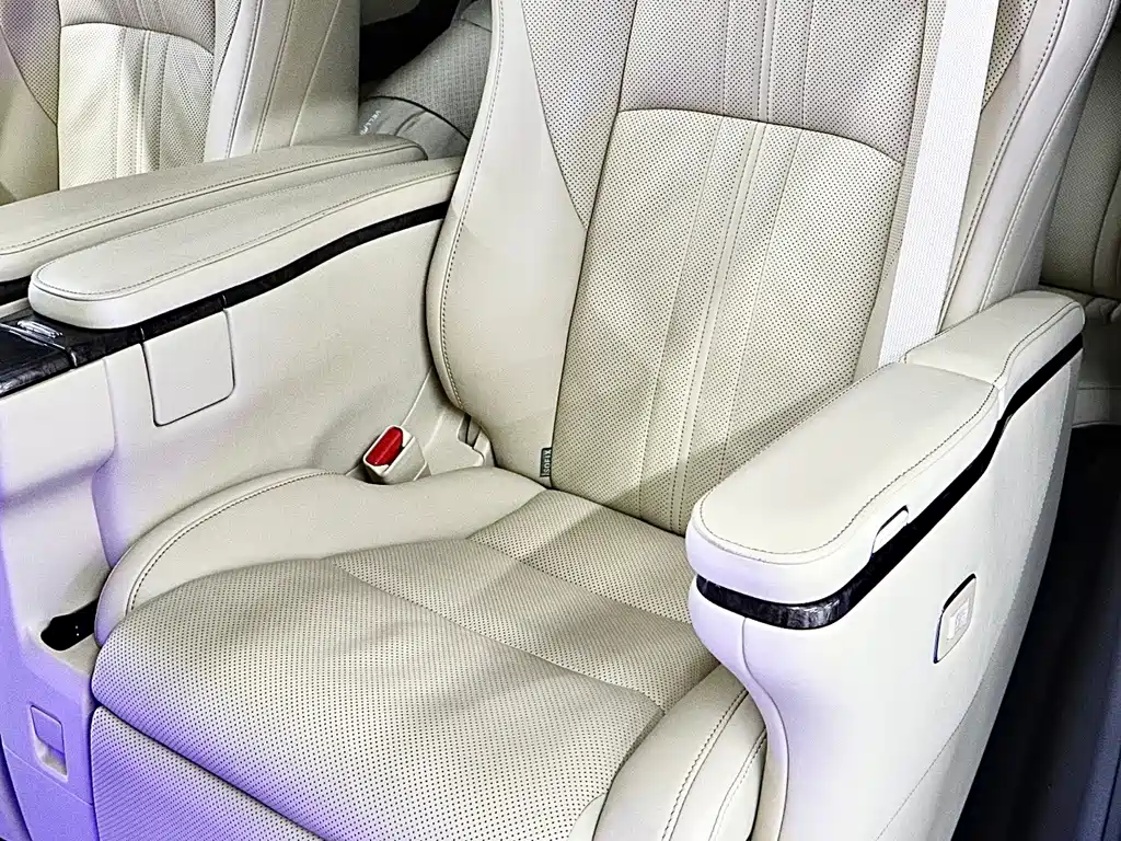 Toyota Vellfire — миниатюра 14