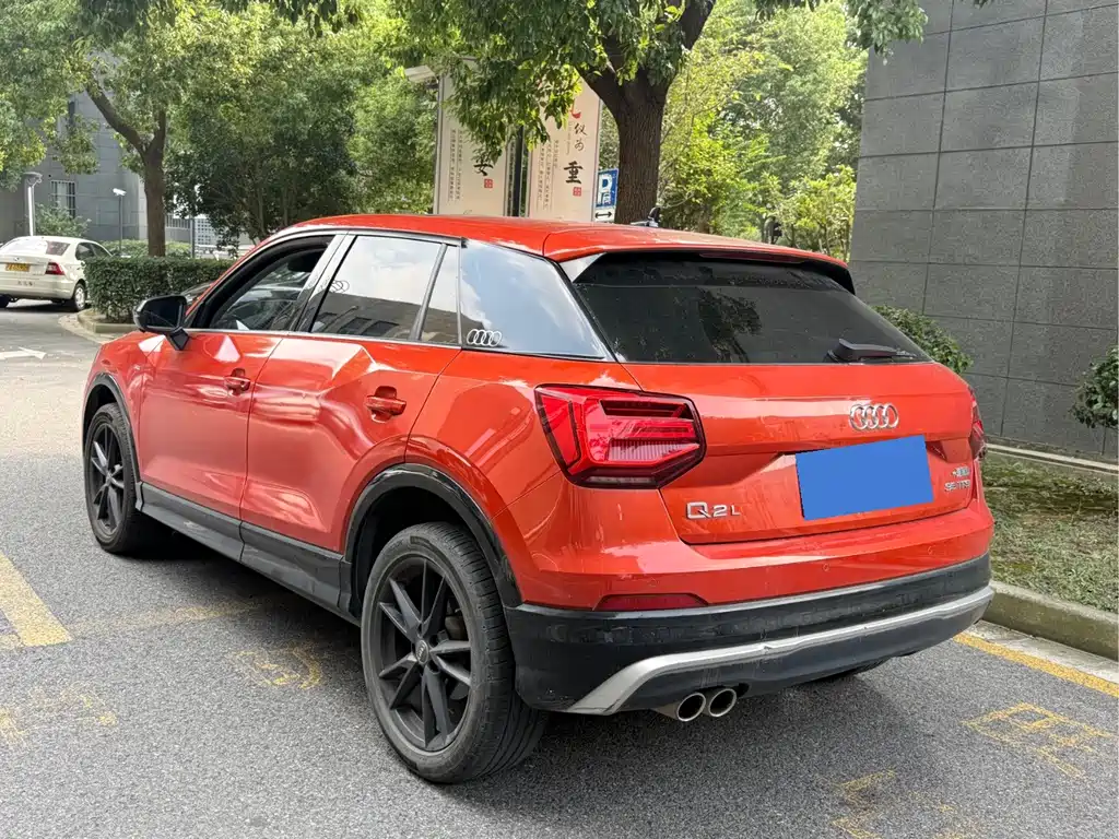 Audi Q2L — миниатюра 3