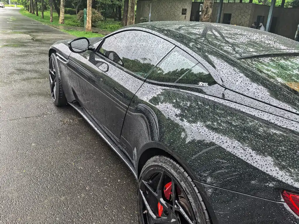 Aston Martin DB11 2019 4.0T V8 Coupe