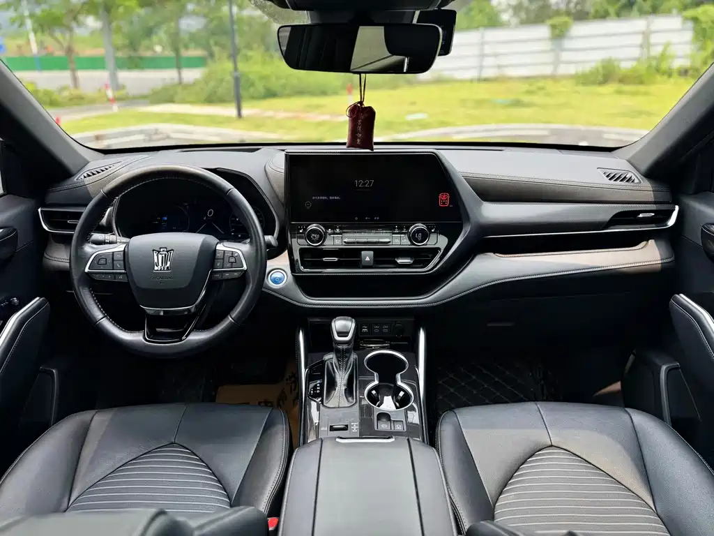 Toyota Crown Kluger — миниатюра 14