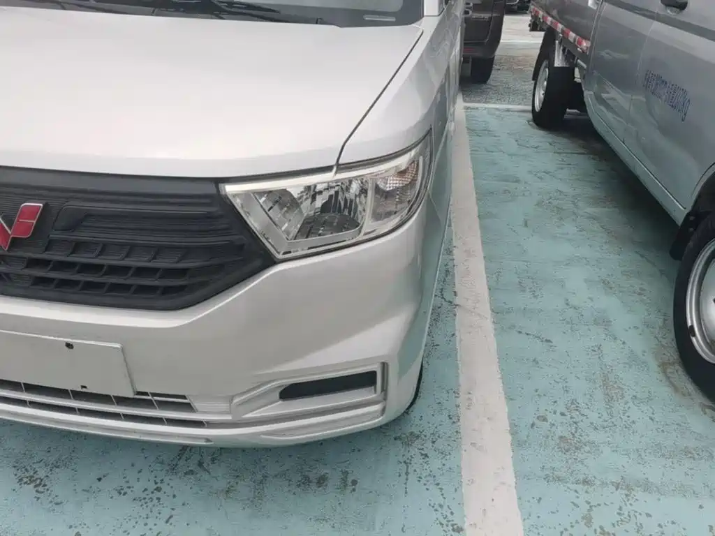 Wuling Hongguang V — миниатюра 24