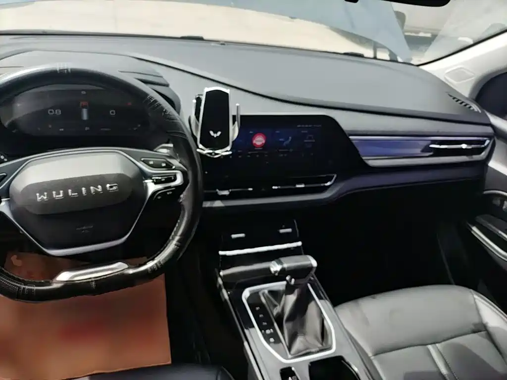 Wuling Victory — миниатюра 10