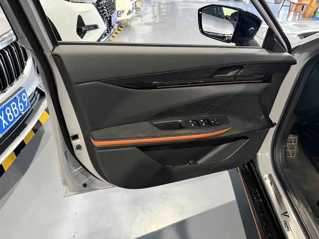 Changan UNI-V — миниатюра 6