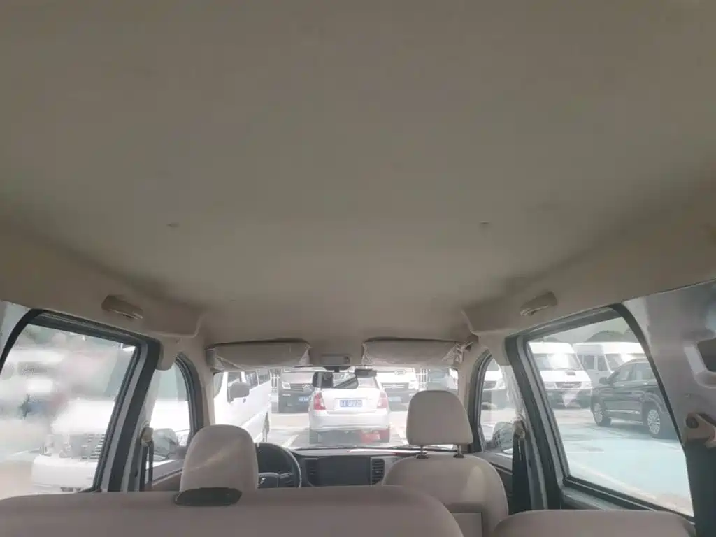 Wuling Hongguang V — миниатюра 18