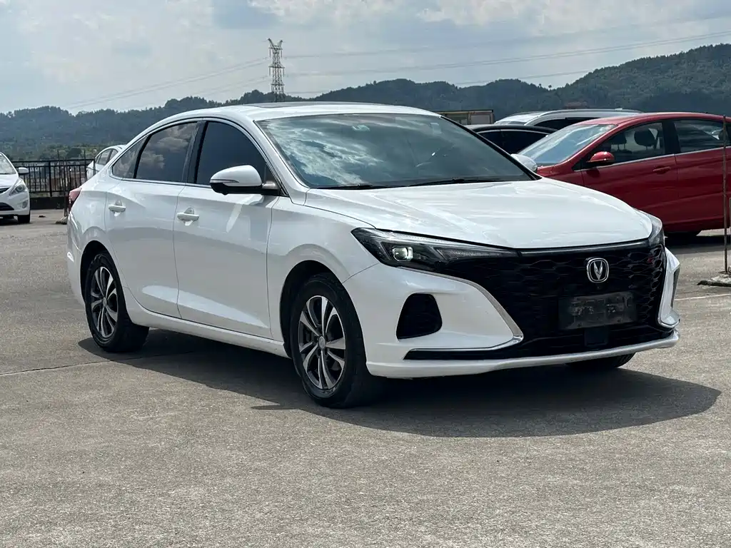 Changan Eado — миниатюра 3