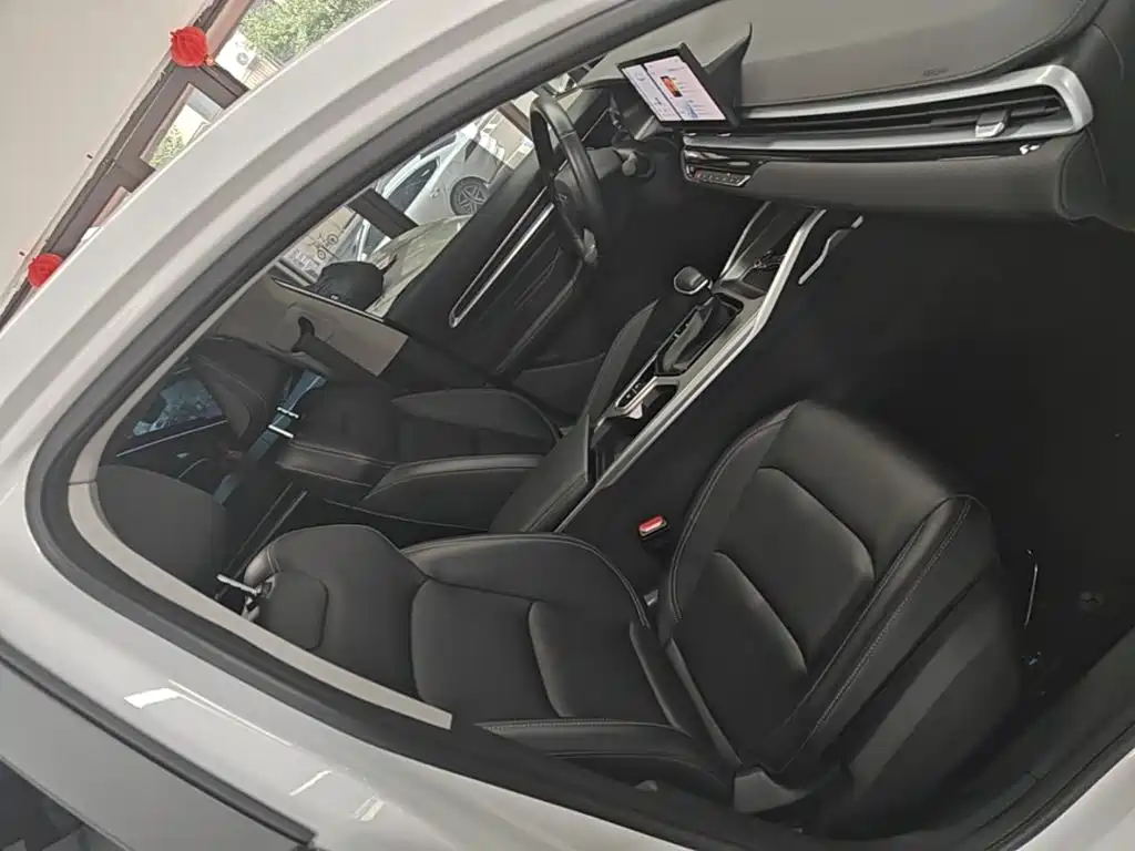 Geely Emgrand — миниатюра 25