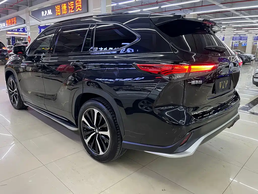 Toyota Crown Kluger — миниатюра 39