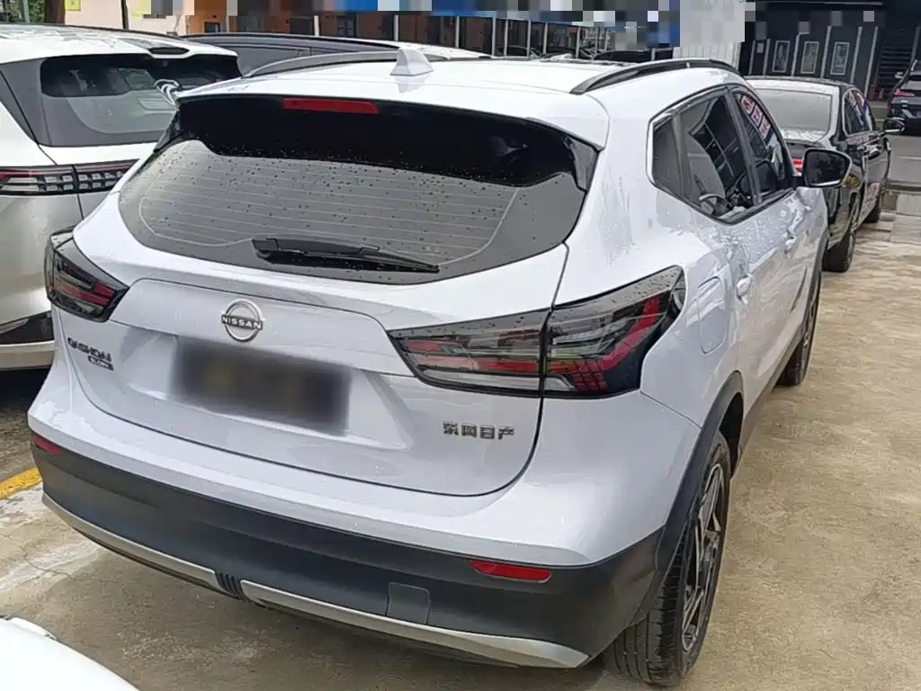Nissan Qashqai — миниатюра 7
